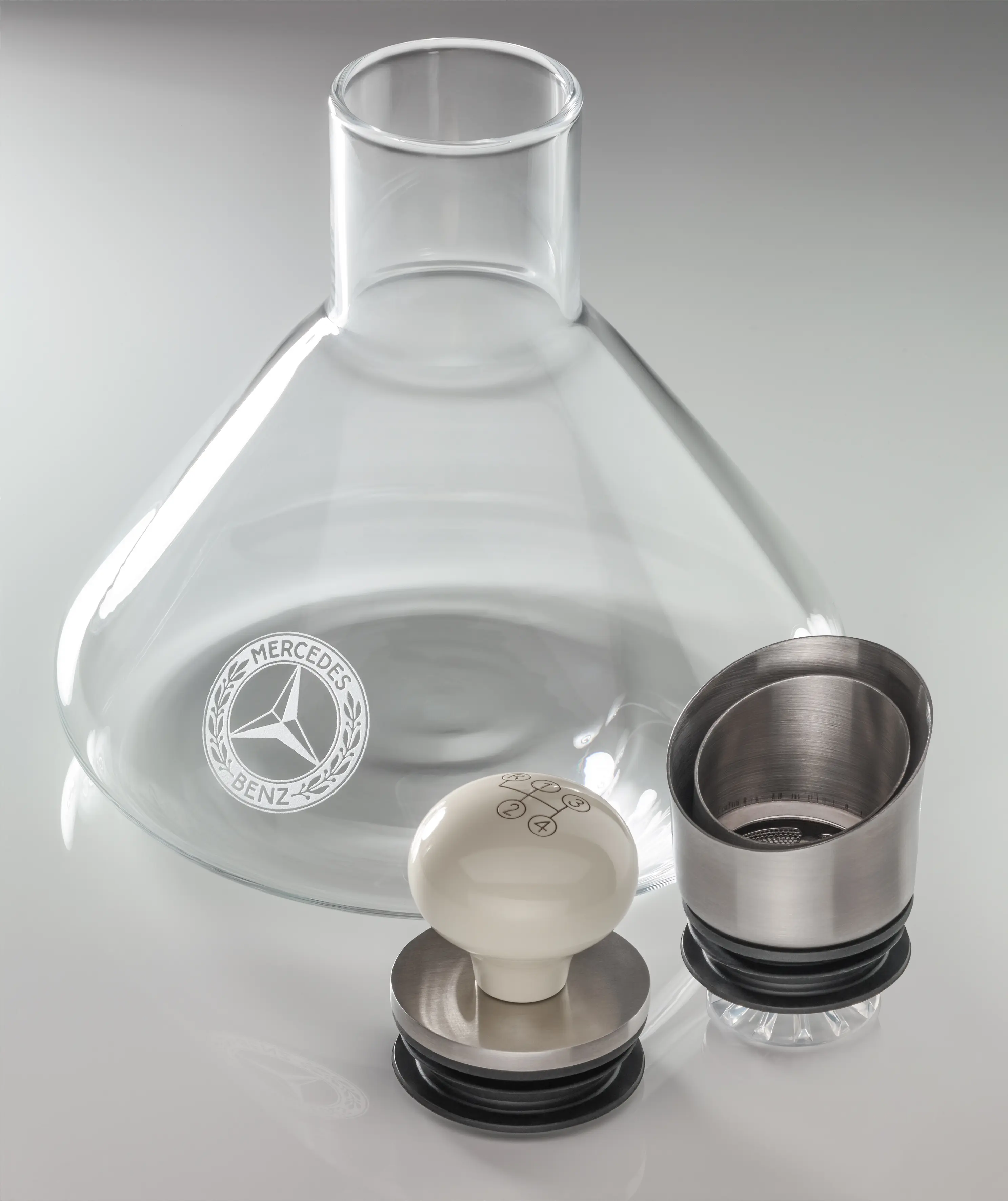 Dekantierkaraffe, transparent / elfenbein / silberfarben, Glas / Edelstahl / Holz, B66041832