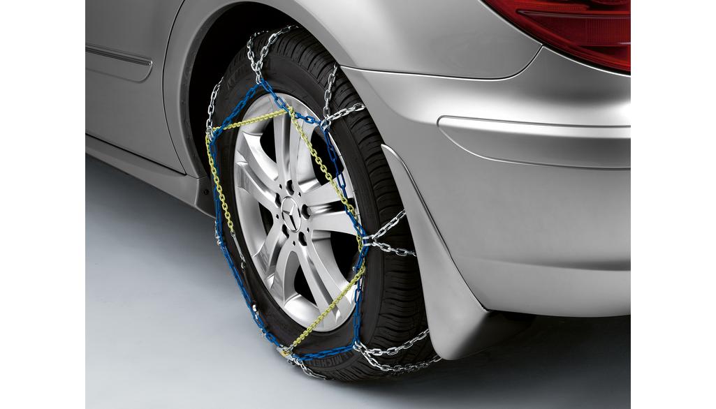 Snow chain, RUD-matic, without gripping bars, (e.g. GLC/ EQC/ GLE), 235/65 R17/, B67550026 Snow chain, RUD-matic, without gripping bars, (e.g. GLC/ EQC/ GLE), 235/65 R17/, B67550026