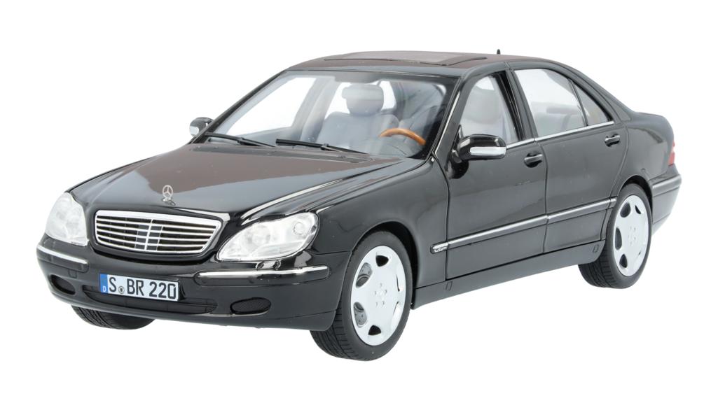 Model car: S 600 Sedan long version V220 (2000-2005), obsidian black, B66040659 Model car: S 600 Sedan long version V220 (2000-2005), obsidian black, B66040659