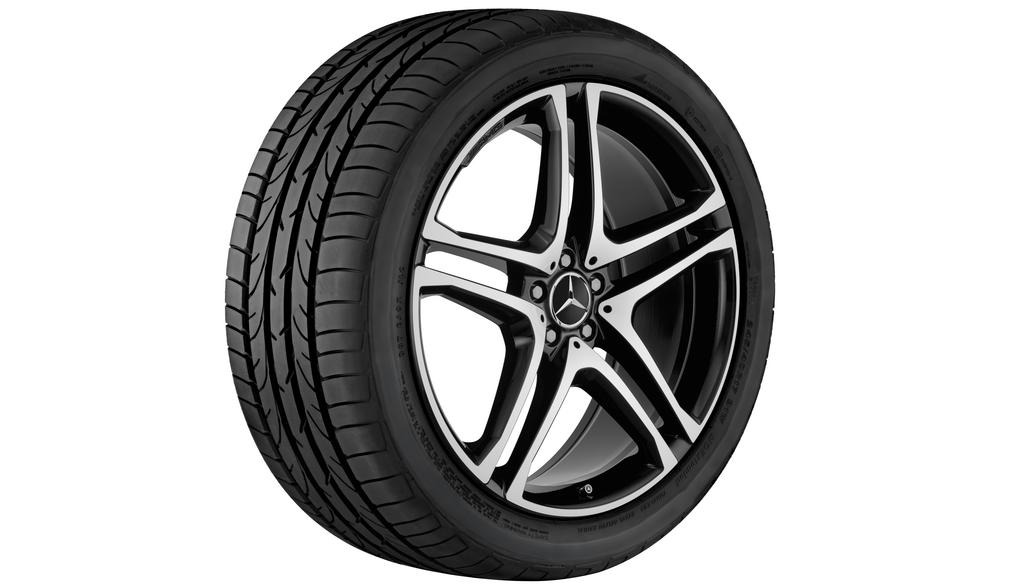 AMG 5-Doppelspeichen-Rad Schwarz Glanzgedreht, Pirelli, P Zero MO, 285/40 R22 106Y, Sommer, Q4406517102400J2022