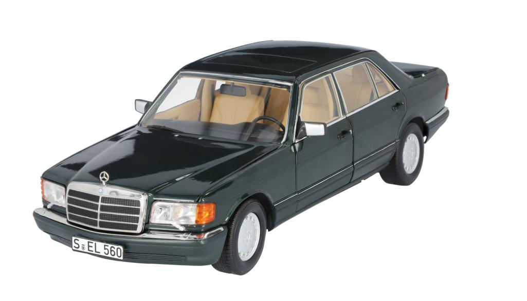 Model car: 560 SEL V 126 (1985-1991), green, B66040682 Model car: 560 SEL V 126 (1985-1991), green, B66040682