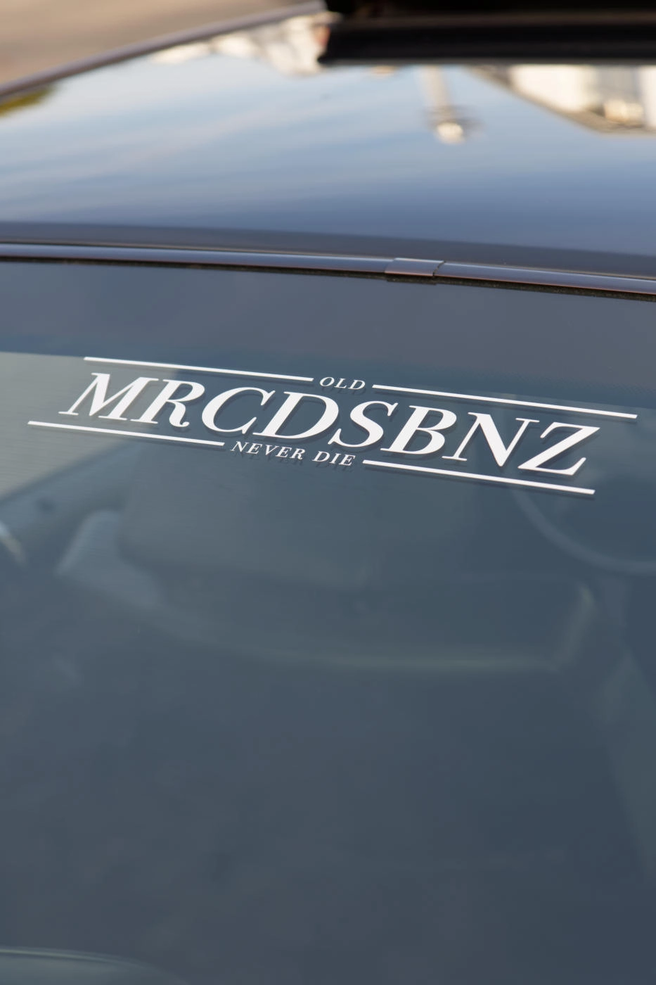 Old MRCDSBNZ Never Die Sticker, weiß, MIB00005C-000001