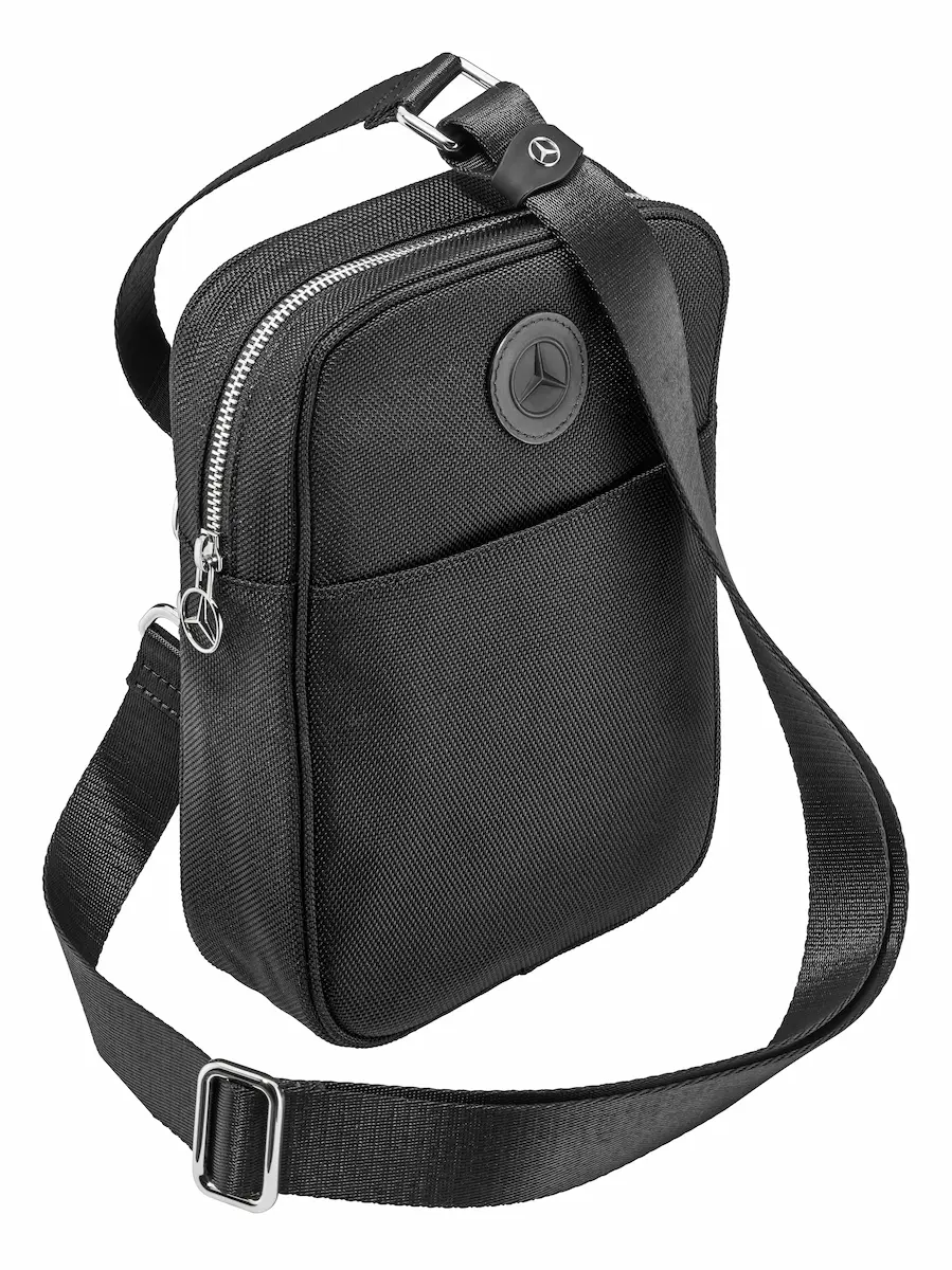 Shoulder bag, black, polyamide (recycled) / polyester (recycled), B67960036