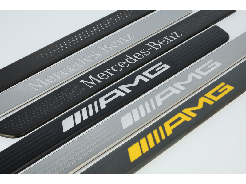 Interchangeable cover for illuminated door sill trim, AMG, front, 2-way, (including EQB/ CLA/ GLS), white / black, A1776804507