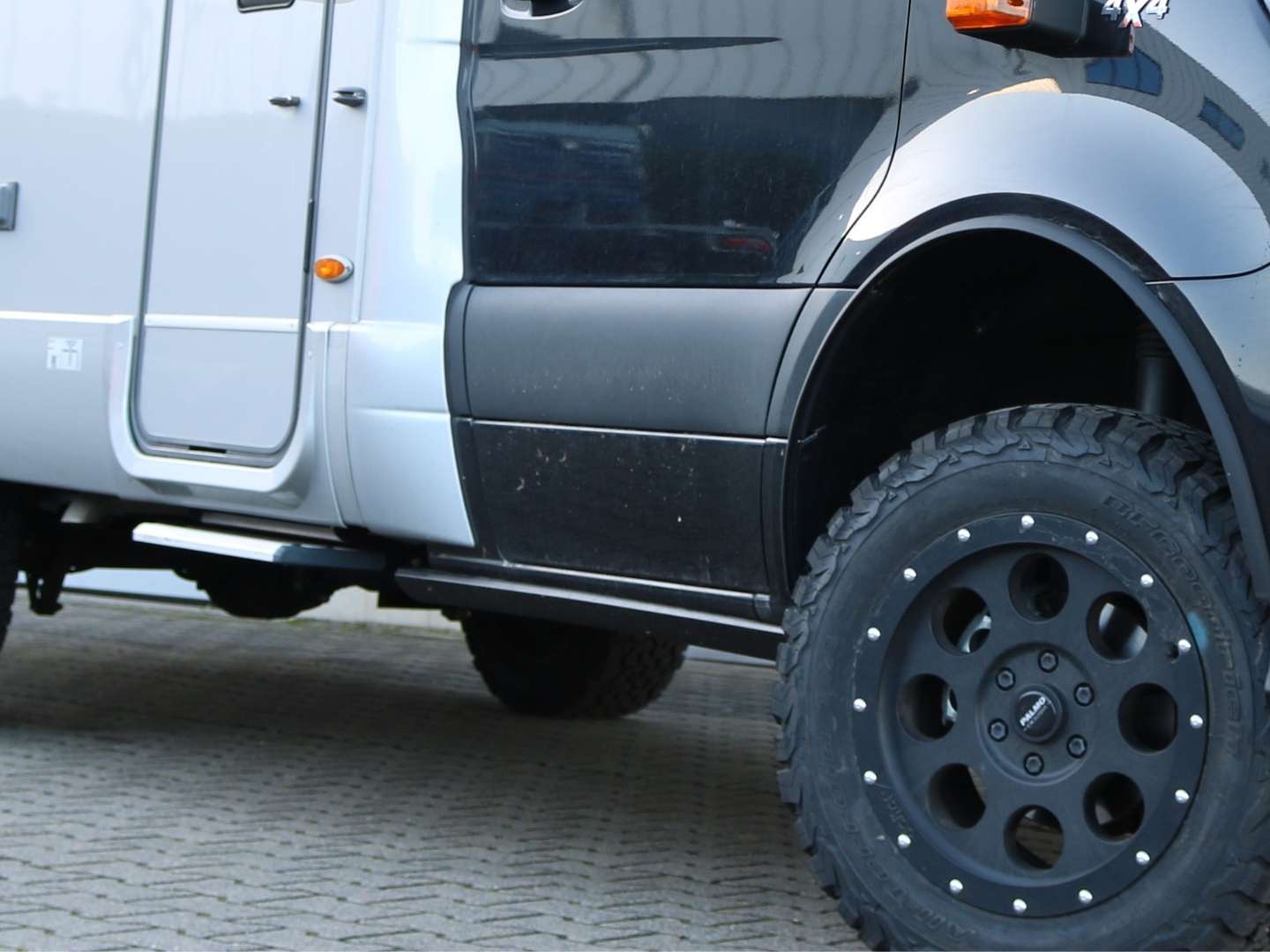 Seitenschwellersatz "Reisemobile" für Sprinter 907 und 910, VS-907885013XS