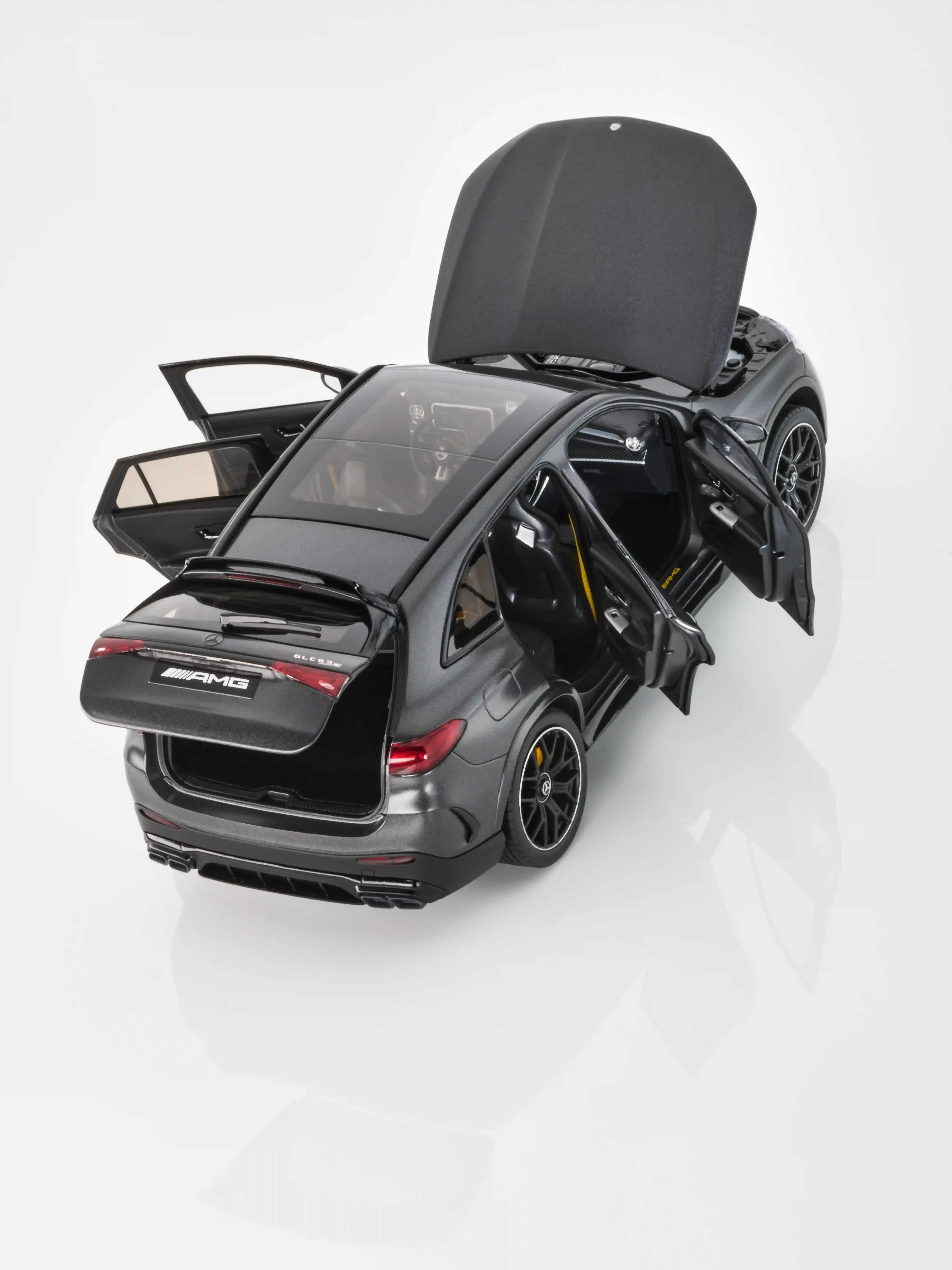 Modellauto: Mercedes-AMG GLC 63, S E PERFORMANCE, X254, edition #1, graphitgrau magno, NZG, 1:18, B66961523 Modellauto: Mercedes-AMG GLC 63, S E PERFORMANCE, X254, edition #1, graphitgrau magno, NZG, 1:18, B66961523