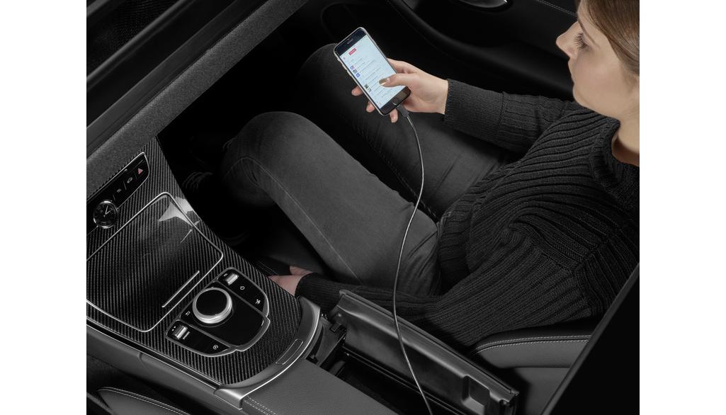 Media Interface Consumer Kabel, Lightning, (u.a. S-Klasse/ GLC/ CLA), A2138204502 Media Interface Consumer Kabel, Lightning, (u.a. S-Klasse/ GLC/ CLA), A2138204502