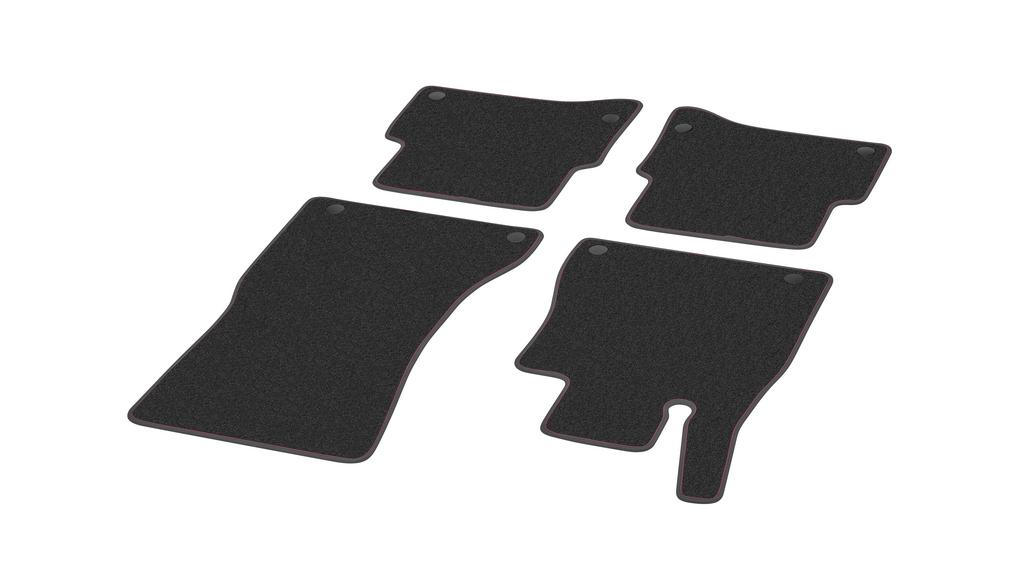 Set di tappetini Velours, 4 pezzi, pacchetto Exclusive P34, Classe S, nero, rosso carminio, A22368002063F43 Set di tappetini Velours, 4 pezzi, pacchetto Exclusive P34, Classe S, nero, rosso carminio, A22368002063F43