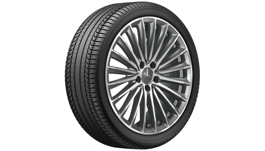 Cerchio multirazze AMG, 48,3 cm (19 pollici), lucido, Classe A, 225/40 R19/, grigio titanio, A17740142007X21 Cerchio multirazze AMG, 48,3 cm (19 pollici), lucido, Classe A, 225/40 R19/, grigio titanio, A17740142007X21