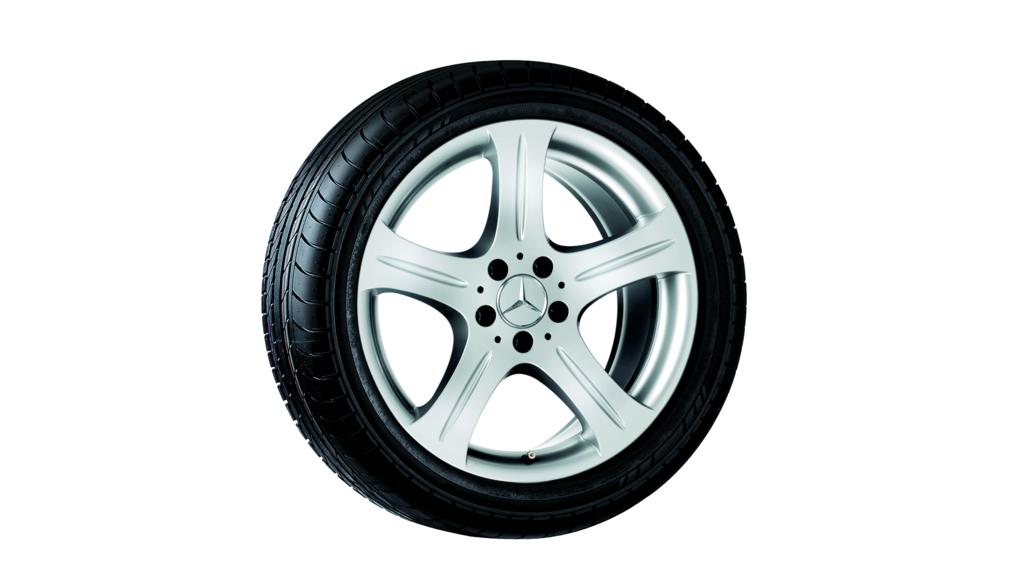 Cerchio a 5 razze, 45,7 cm (18 pollici), CLS, 245/40 R18/, argento titanio, B66474294 Cerchio a 5 razze, 45,7 cm (18 pollici), CLS, 245/40 R18/, argento titanio, B66474294