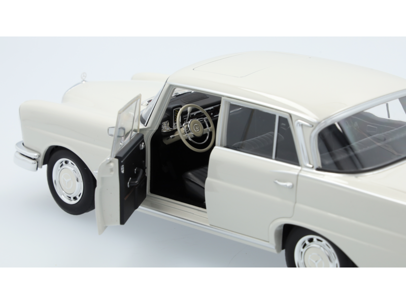 220 S W 111 (1959-1965), weiß, B66041218