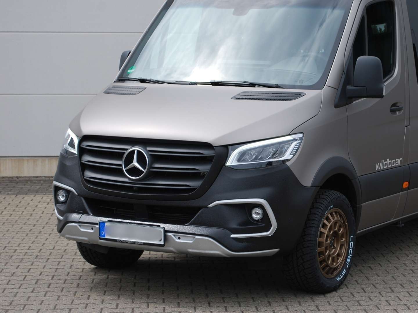 Designer front bumper spoiler for Sprinter 907, VS-907_88_701_2