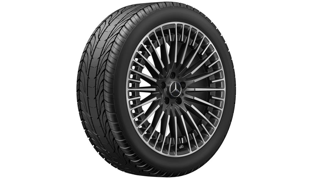 Cerchio AMG a più razze, 50,8 cm (20 pollici), lucido, EQB/ EQA, 235/45 R20/, nero, A24340106007X23 Cerchio AMG a più razze, 50,8 cm (20 pollici), lucido, EQB/ EQA, 235/45 R20/, nero, A24340106007X23