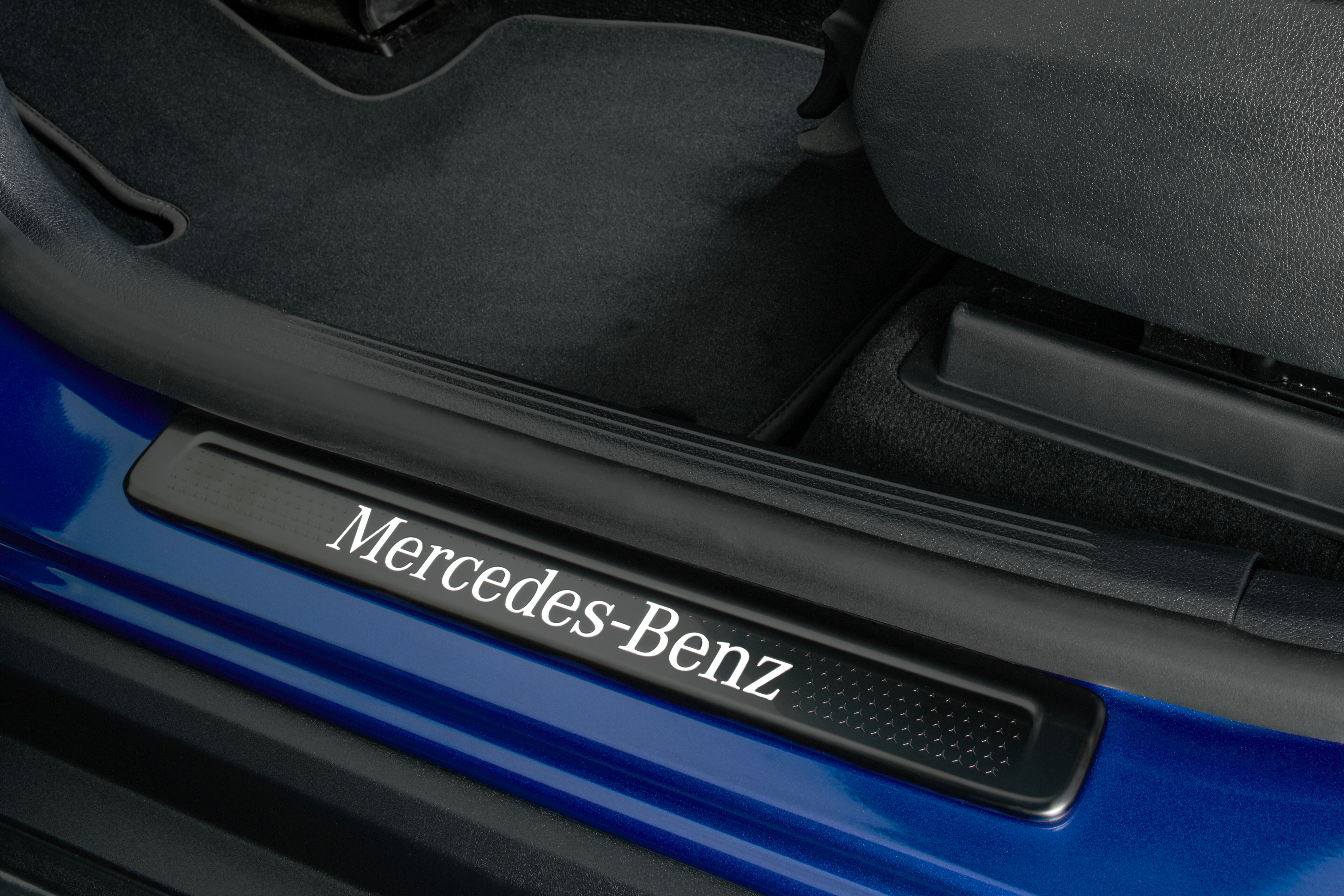 Interchangeable cover for illuminated door sill trim, Mercedes-Benz, front, 2-fold, A1746803902 Interchangeable cover for illuminated door sill trim, Mercedes-Benz, front, 2-fold, A1746803902