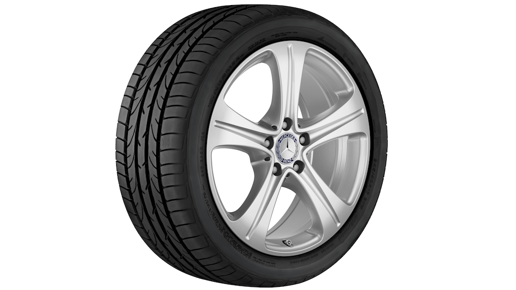 5-spaaks wiel vanadiumzilver, Goodyear, UltraGrip 8 Performance MOE, 245/45 R18 100V XL, Winter, Q4405414102500J2022 5-spaaks wiel vanadiumzilver, Goodyear, UltraGrip 8 Performance MOE, 245/45 R18 100V XL, Winter, Q4405414102500J2022