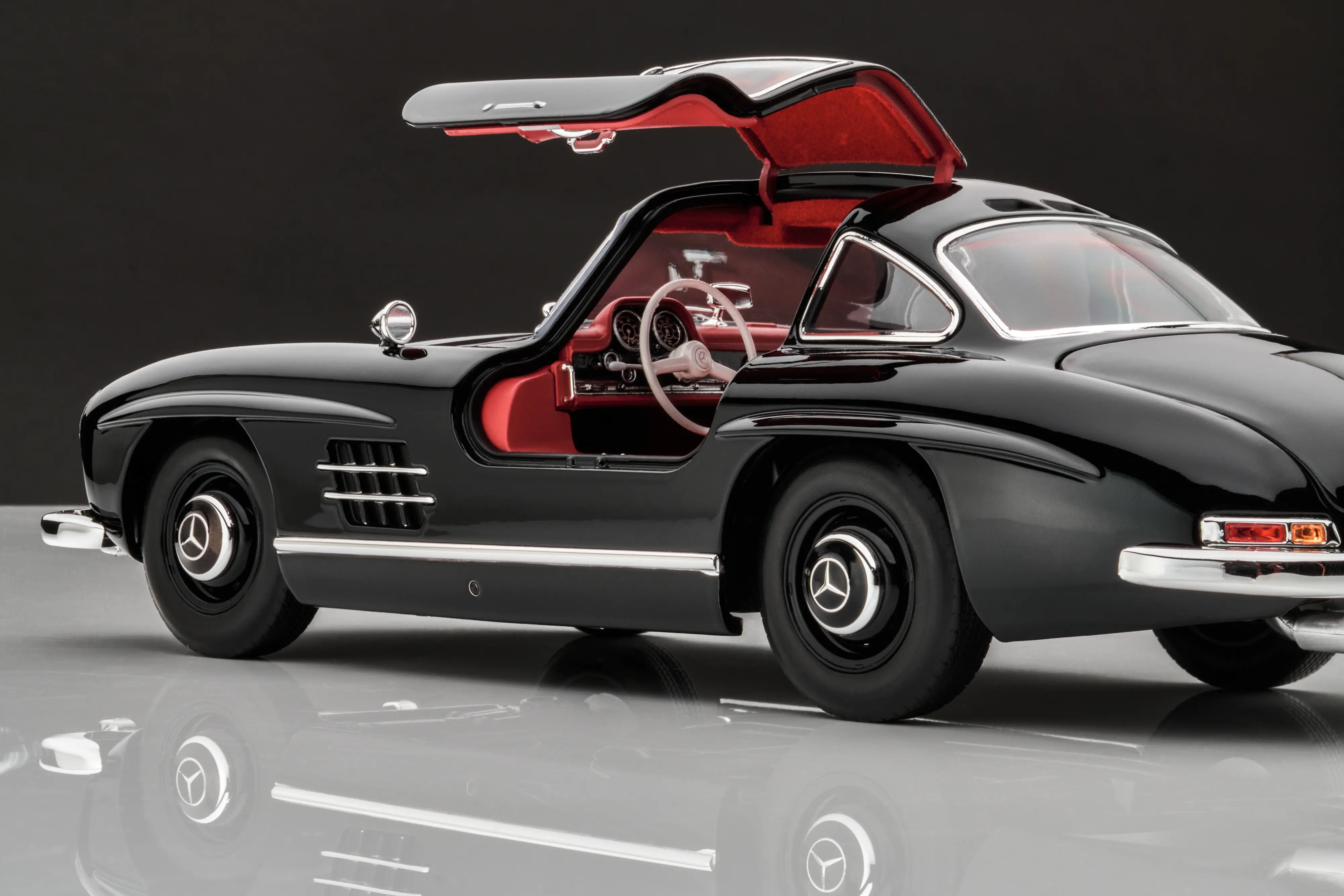 Modellauto: 300 SL Coupé (1954-1963) W 198, schwarz, Norev, 1:18, B66040722
