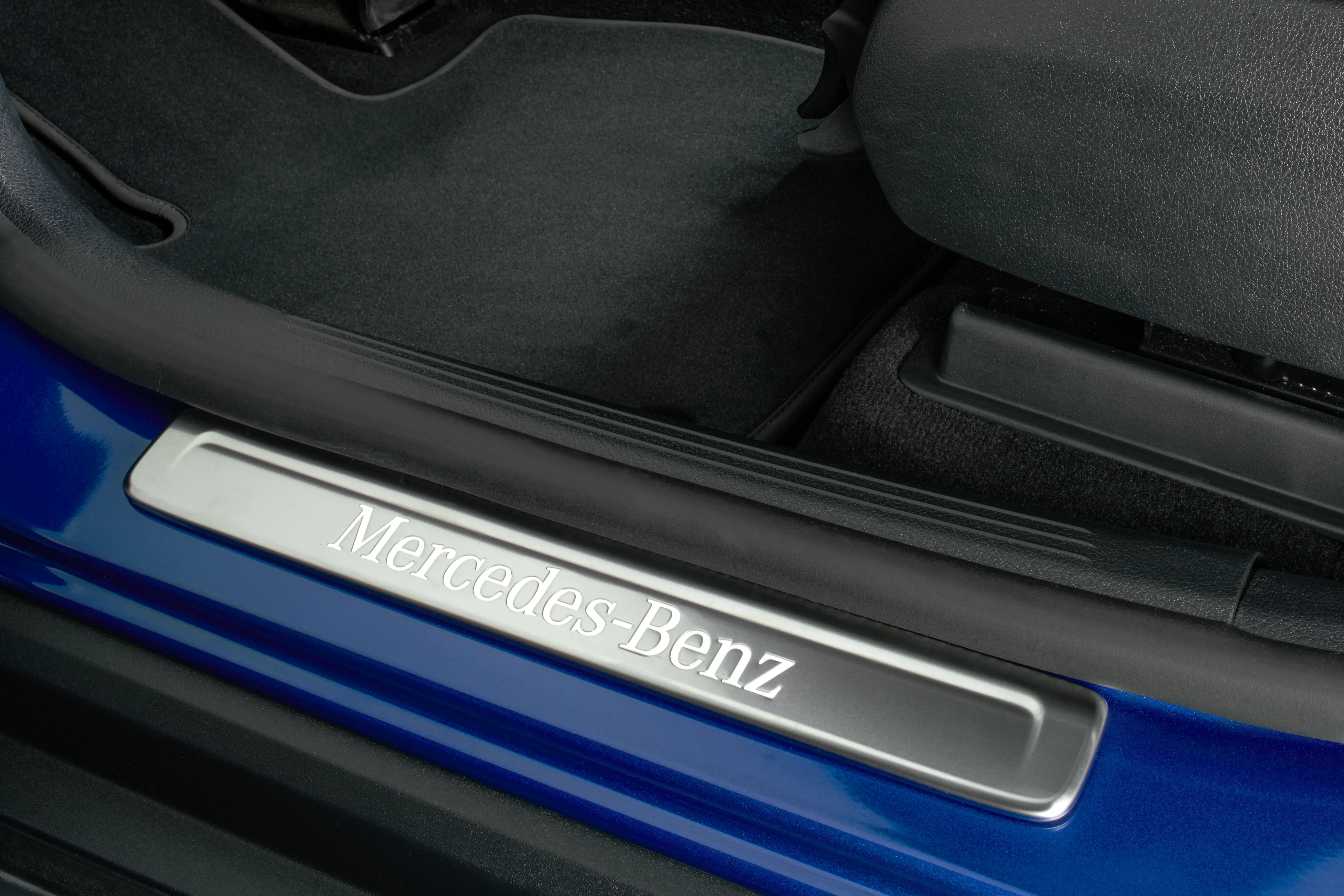 Interchangeable cover for illuminated door sill trim, Mercedes-Benz, front, 2-fold, A1746801102 Interchangeable cover for illuminated door sill trim, Mercedes-Benz, front, 2-fold, A1746801102