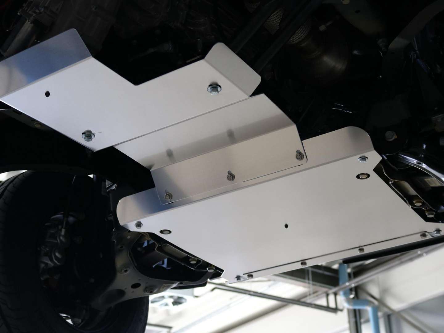 Aluminium onderrijbeveiliging voor Sprinter 907 (tussenbak), VS-'90761301